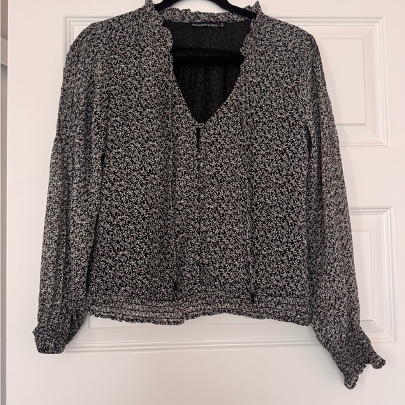 Abercrombie & Fitch Black and White Patterned Blouse - Picture 1 of 2